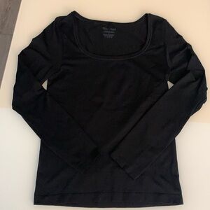 White HOUSE Black MARKET black shirt